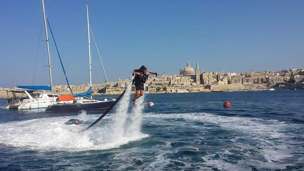 Botel Cutty Jean Hotel Sliema