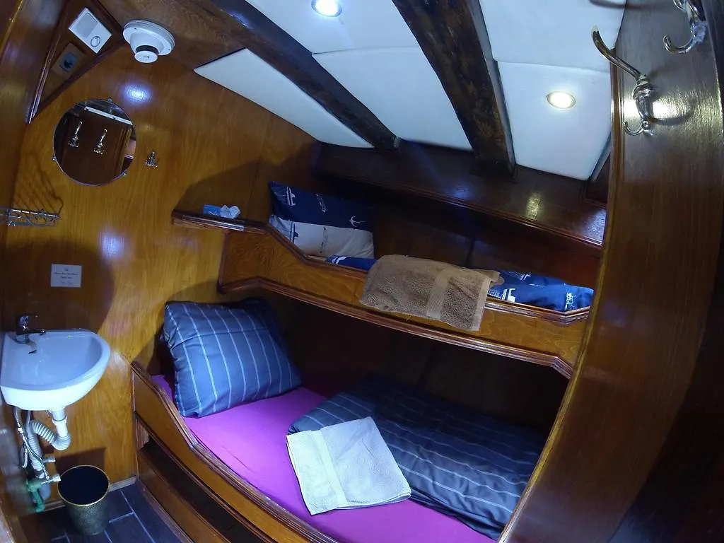 Cutty Jean Hotel Sliema Botel